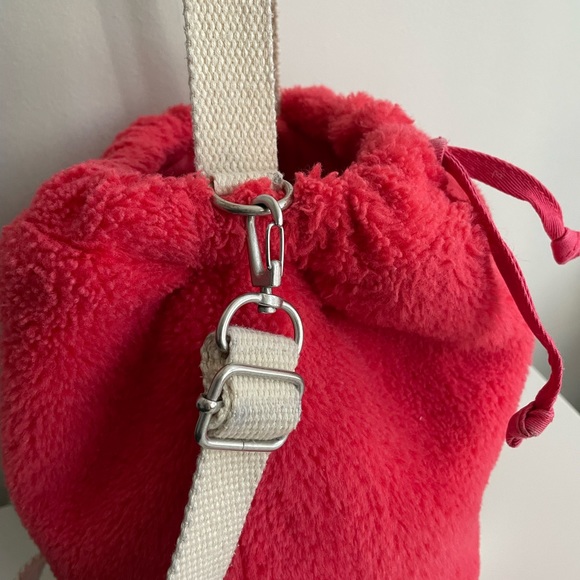 BTS BT21 Tata bucket bag - Picture 5 of 8